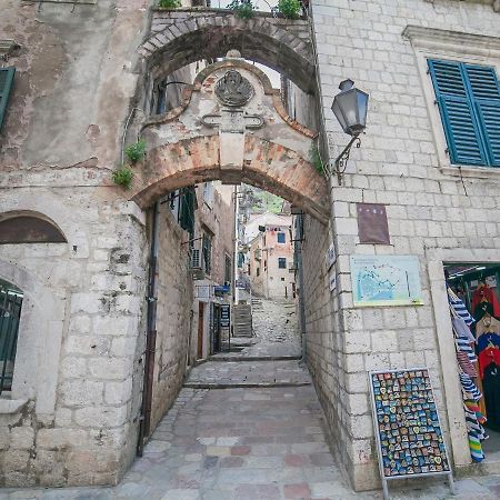 Apartment Alexandra Kotor Extérieur photo